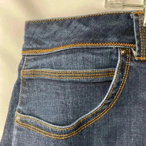 VENEZIA WOMENS SIZE 26 DENIM SKIRT  POCKETS EMBOSSED DESIGN ON BACK POCKETS - Picture 4 of 13